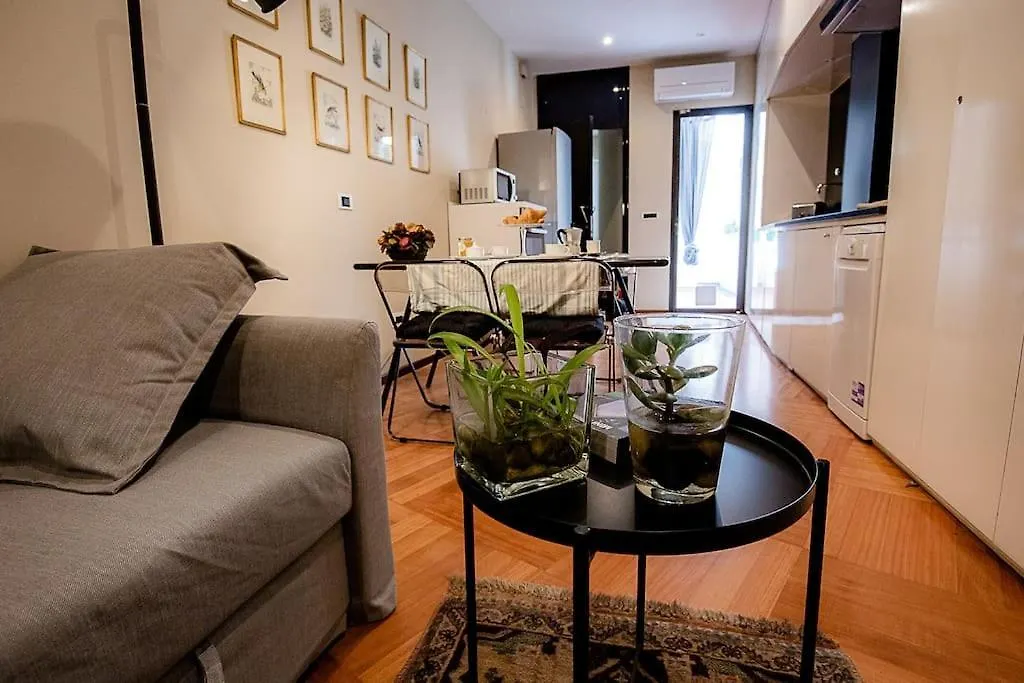 Cozy Apartment In San Frediano Florence